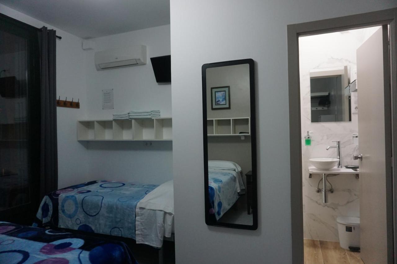 Guest house Casa Blanca 2*